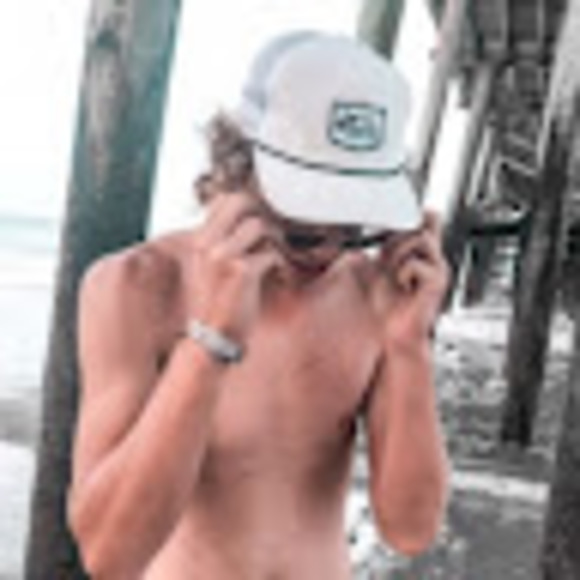 Meet your Posher, Lee - Picture 1 of 1